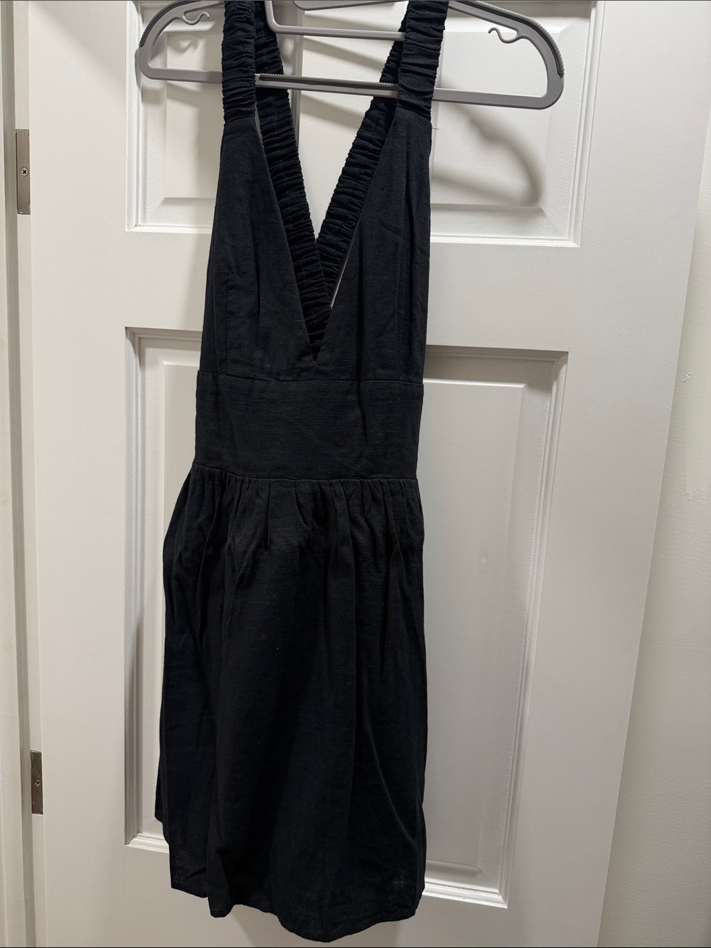Abercrombie & Fitch Black Sleeveless Deep V Mini Dress